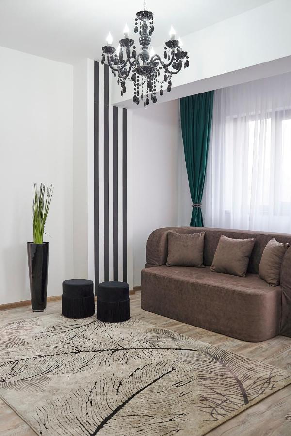 Unique Hotel Apartments Yaş Dış mekan fotoğraf