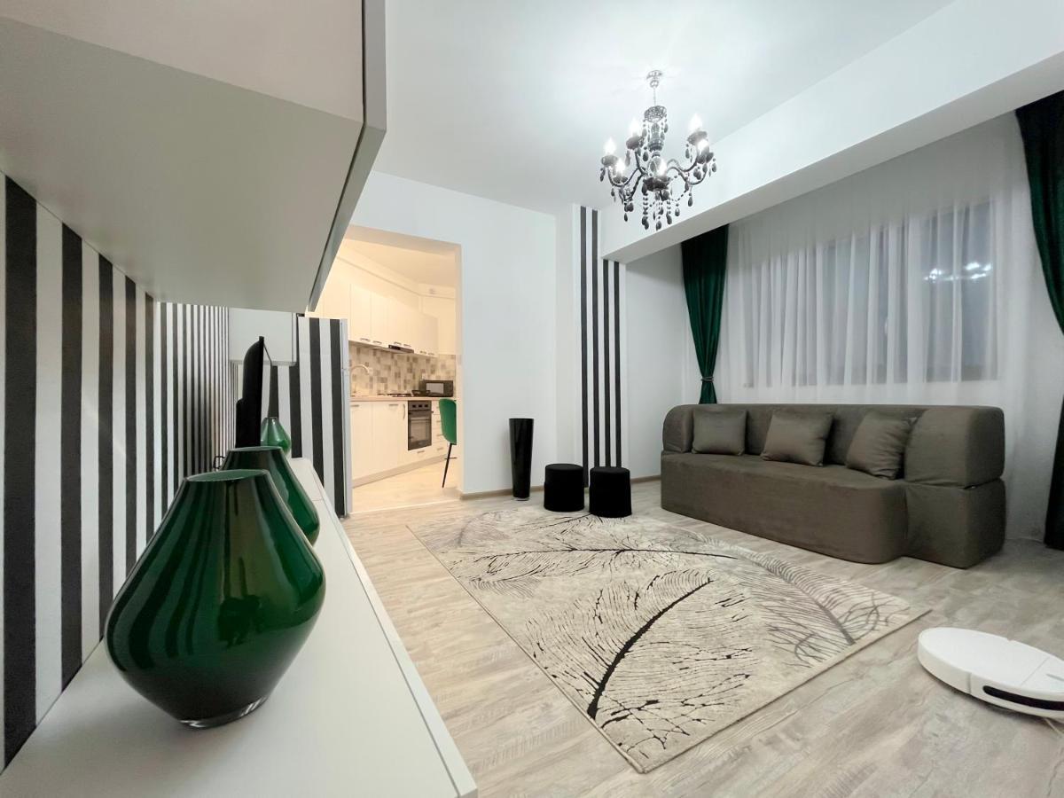 Unique Hotel Apartments Yaş Dış mekan fotoğraf