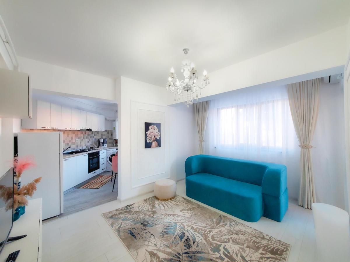 Unique Hotel Apartments Yaş Dış mekan fotoğraf