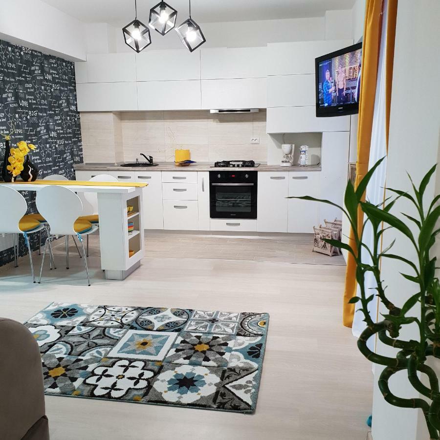 Unique Hotel Apartments Yaş Dış mekan fotoğraf